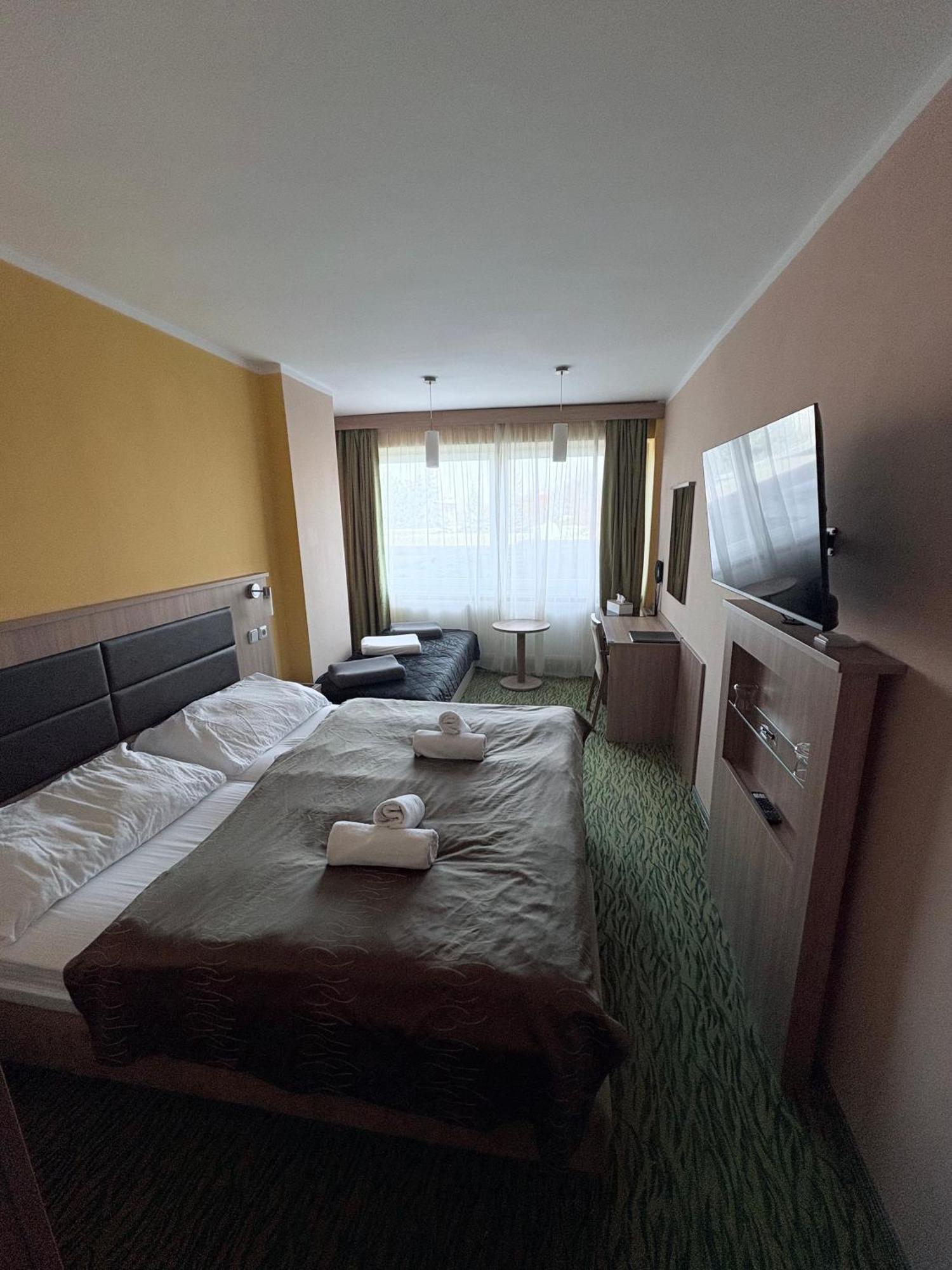 Hotel Opera Jaromerice nad Rokytnou Eksteriør bilde